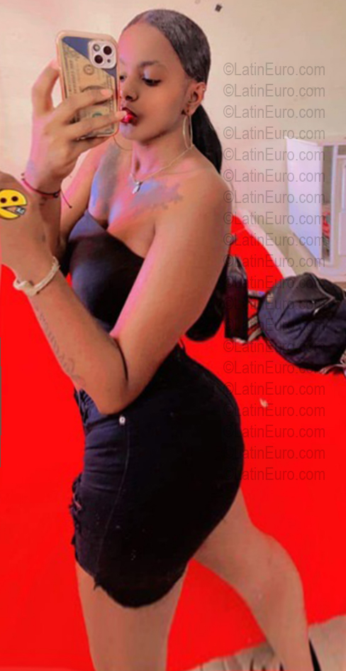Date this exotic Dominican Republic girl Esther from Santiago De Los Caballeros DO56741