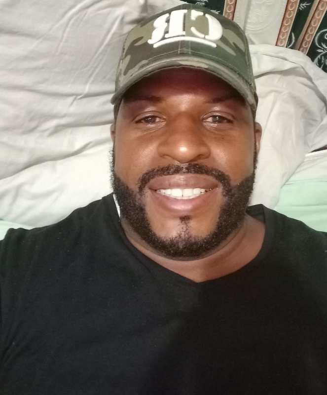 Date this sultry United States man CALIFORNIA KING from Hollywood US25631