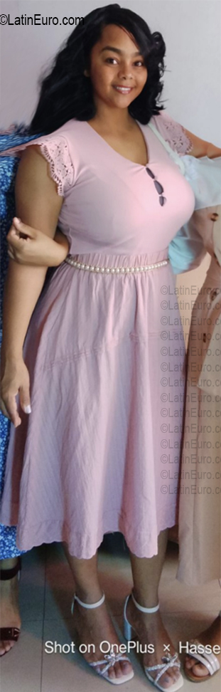 Date this pretty Dominican Republic girl Claribel from Santo Domingo DO56788