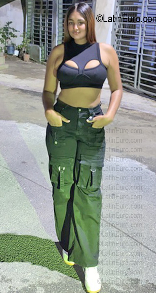 Date this georgeous Dominican Republic girl Sanairy from Santo Domingo DO56792