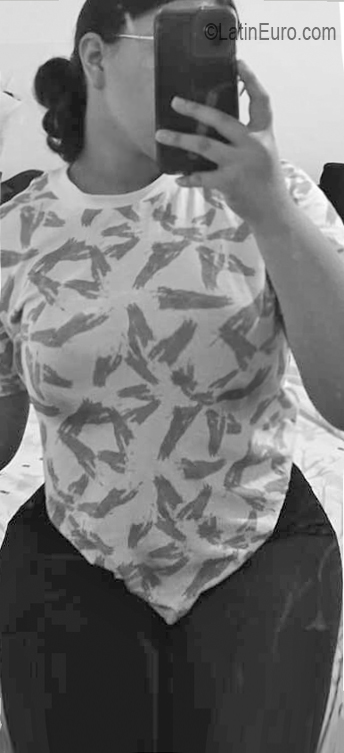 Date this beautiful Honduras girl Mara from Tegucigalpa HN3017