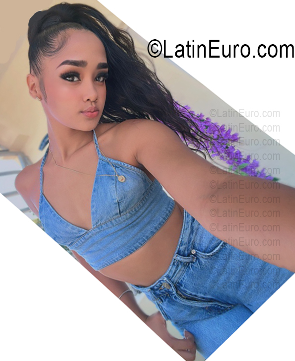 Date this good-looking Dominican Republic girl Julia from Santo Domingo DO56884