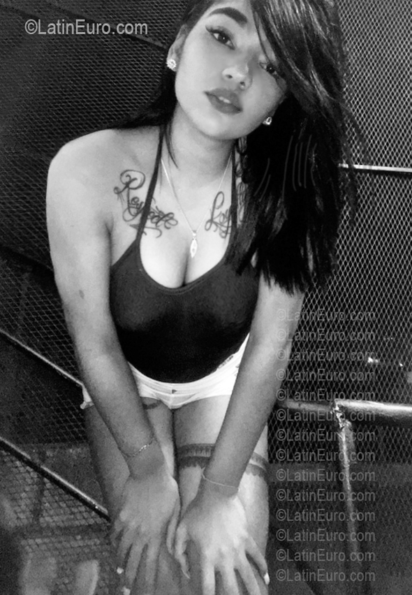 Date this delightful Dominican Republic girl Katherine from Santo Domingo DO56893