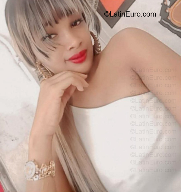 Date this happy Dominican Republic girl Chantal from Monte Plata DO57027