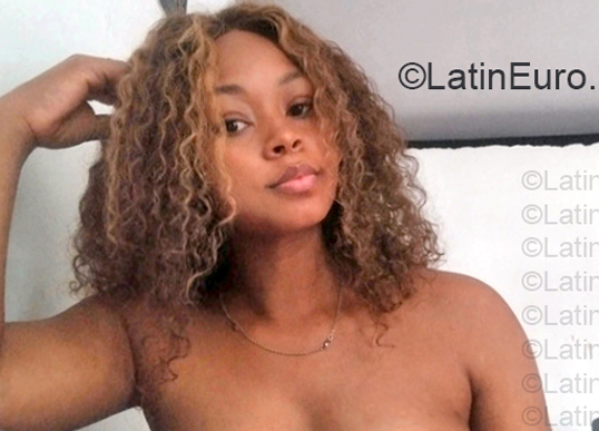 Date this hot Colombia girl Melina from Cali CO33858