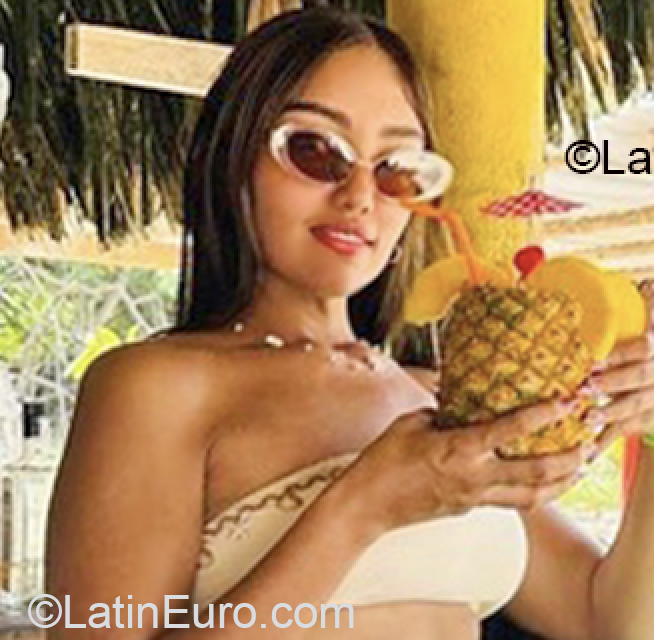 Date this georgeous Colombia girl Ile Johana from Santa Marta CO33878