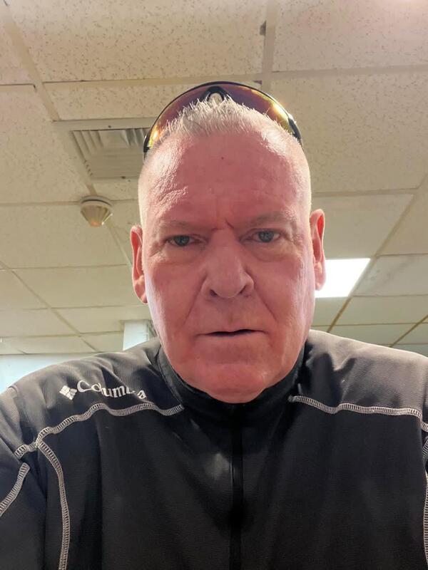 Date this attractive United States man Hug from Corvallis US25771
