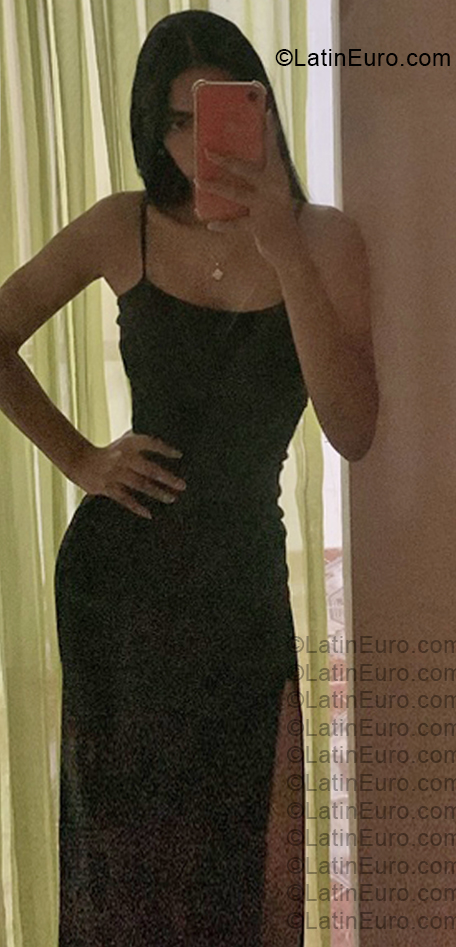 Date this good-looking Dominican Republic girl Nayelin from Duarte DO57218