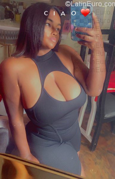 Date this passionate Dominican Republic girl Rosangel from Santo Domingo DO57232