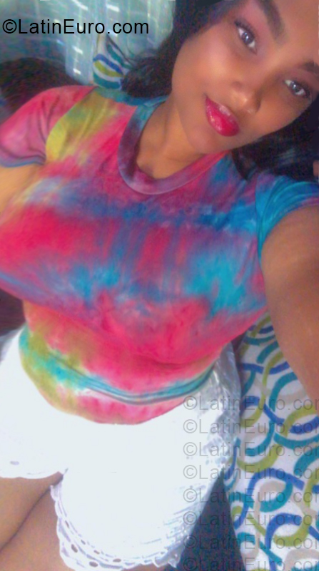 Date this hot Dominican Republic girl Nixe from Moca DO57249