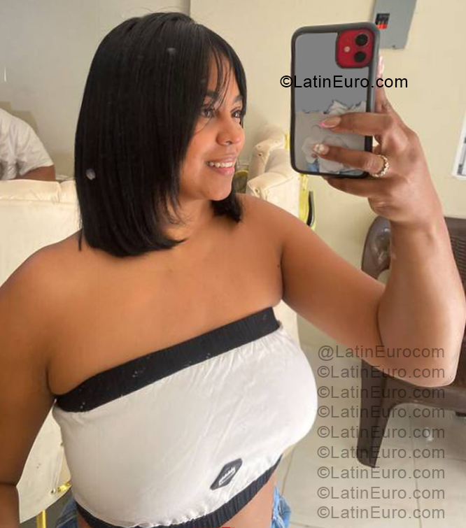 Date this pretty Dominican Republic girl Rous from Distrito Nacional DO57288