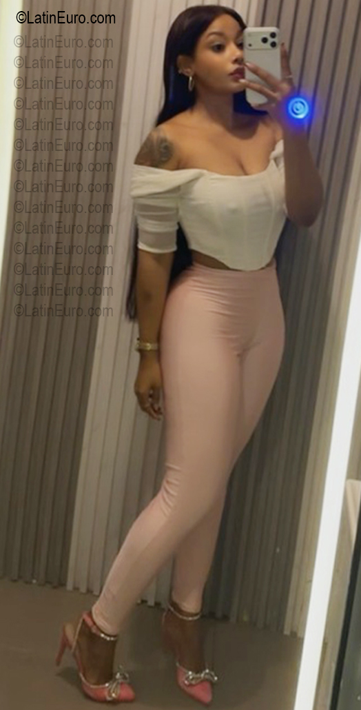 Date this attractive Dominican Republic girl Yelin from Santo Domingo DO57357
