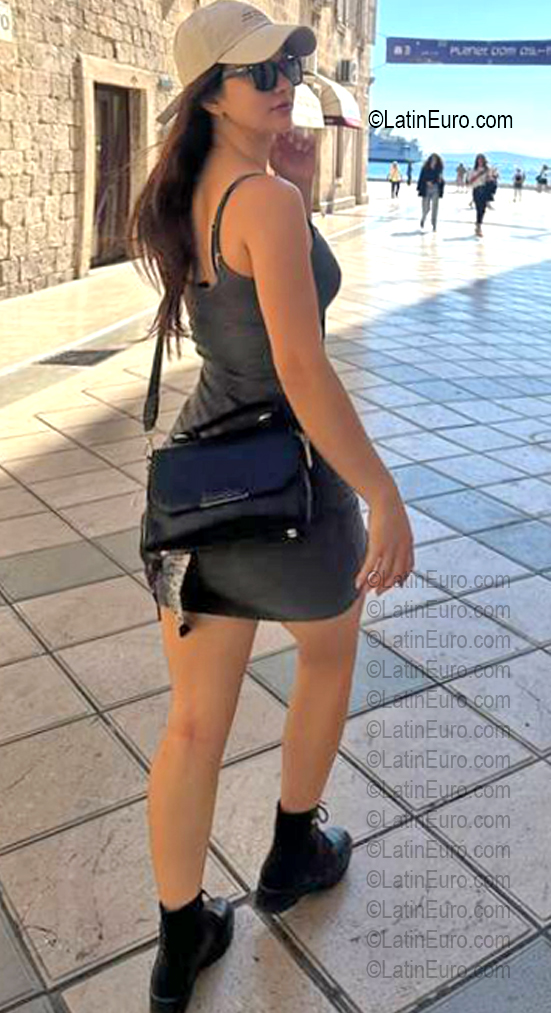 Date this pretty Brazil girl Eve from Rio de Janeiro BR12479